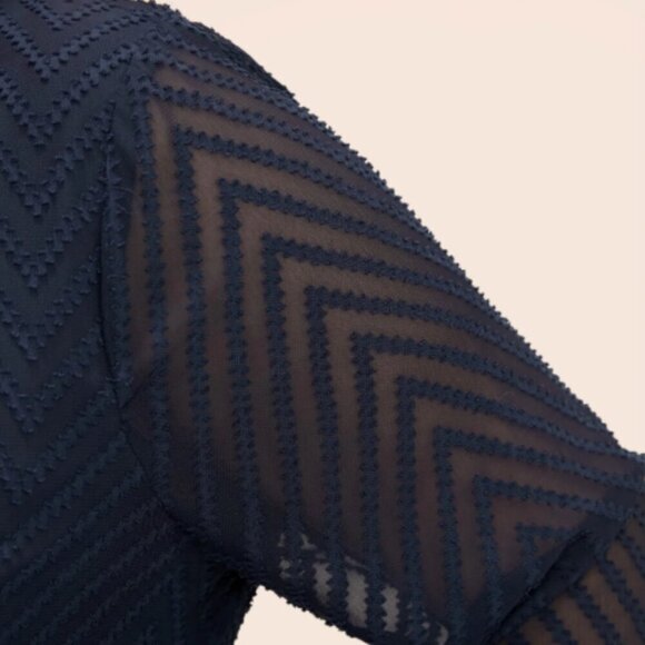 BloomChic Plus Size 2XL Solid Geometric Pocket Mesh Lantern Sleeve Belt Dress - Picture 5 of 7